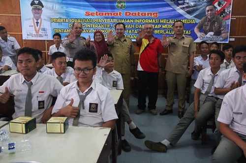 Dinas Kominfo Medan Sosialisasikan Bahaya Narkoba dan Budaya Tertib Lalu Lintas di SMKN 6 